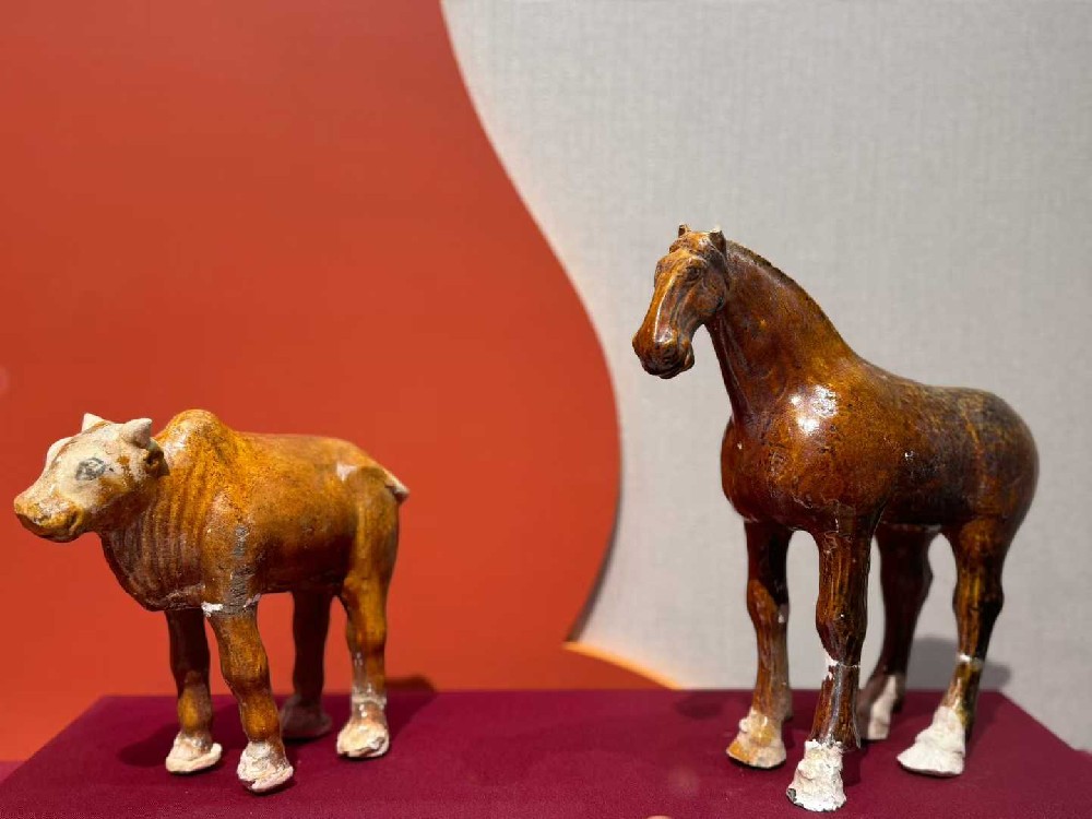 隋唐洛陽城應天門“應天長歌·絲路釉彩”洛陽唐三彩文物展展陳案例